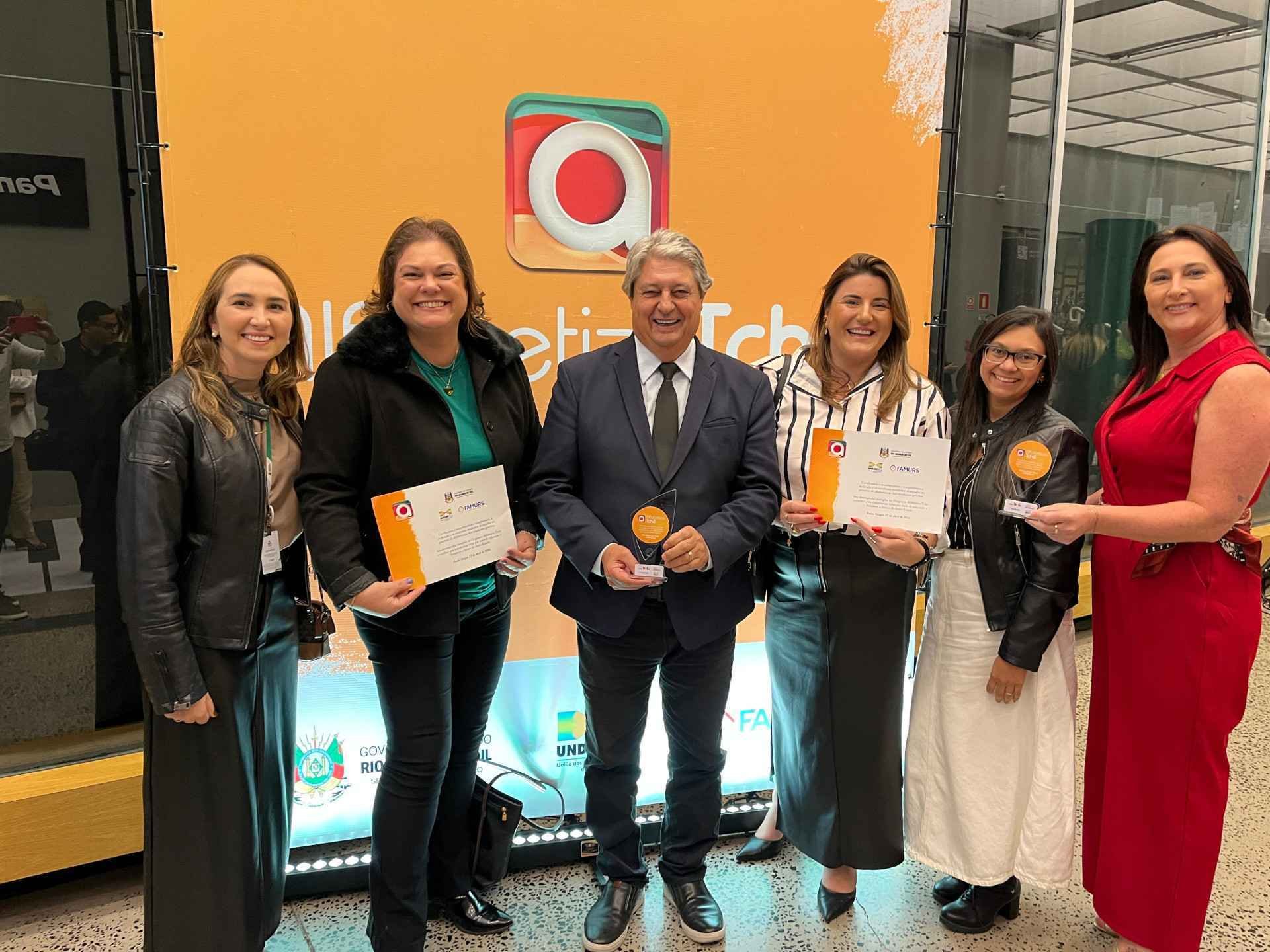 Institui&ccedil;&otilde;es de Gramado s&atilde;o premiadas por melhores indicadores de alfabetiza&ccedil;&atilde;o