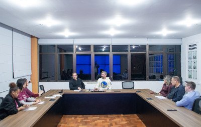 Vale-alimentação do funcionalismo de Novo Hamburgo é pauta entre sindicatos e prefeito; veja o que foi definido