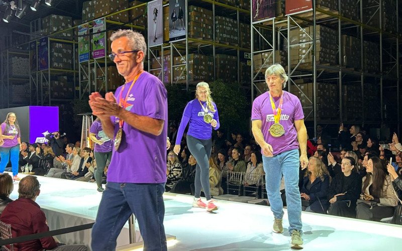 Atletas patrocinados pela Activitta também passaram pela passarela