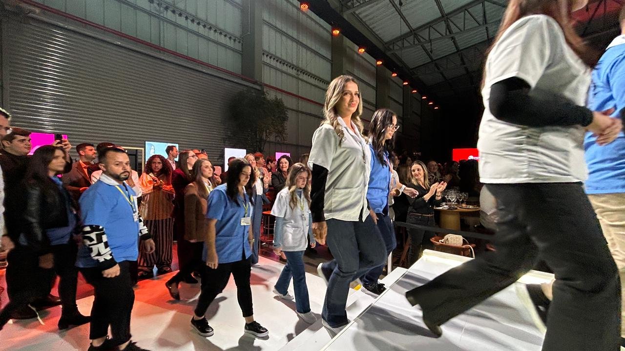 Cal&ccedil;ados Beira Rio valoriza seus profissionais durante lan&ccedil;amento de nova cole&ccedil;&atilde;o com celebridades nacionais