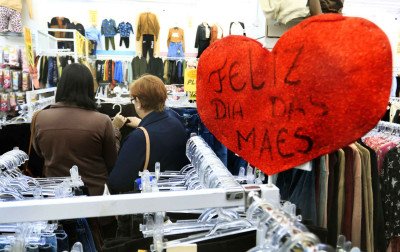 Dia das Mães deve impulsionar comércio de Canoas com alta moderada nas vendas