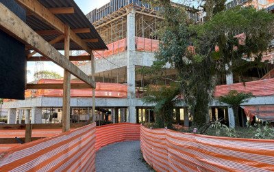 "Até o dia 20 de dezembro": Novo hospital de Canela em construção deve ser entregue à gestora no fim do ano