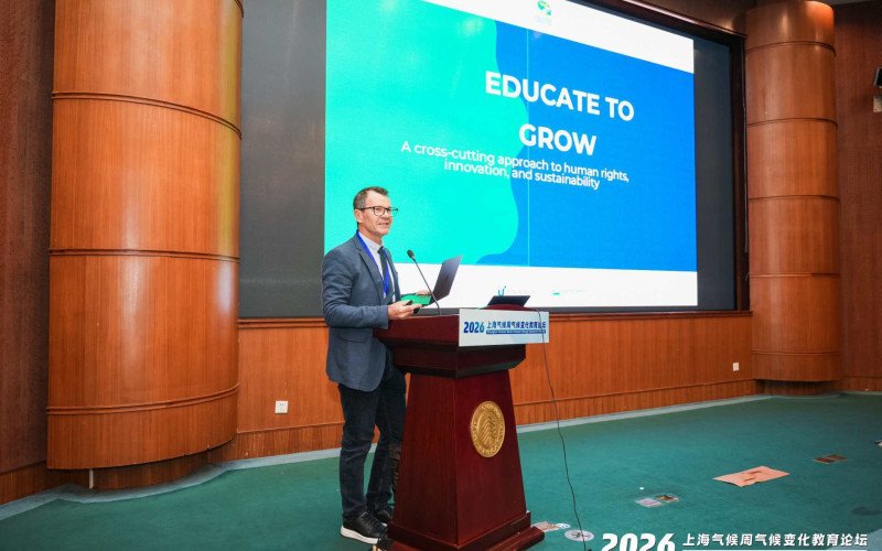 Projeto Educar Crescer é destaque em fórum na China