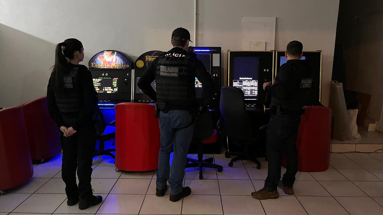 Mocot&oacute; e feijoada: Pol&iacute;cia fecha bingo clandestino que funcionava sob fachada de restaurante durante opera&ccedil;&atilde;o contra extors&otilde;es