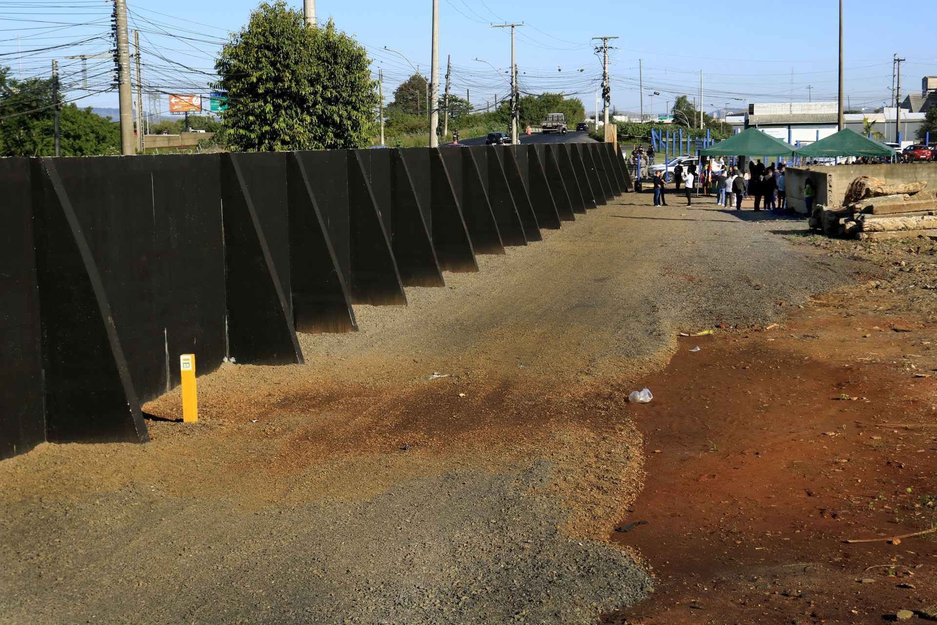 Muro da Cassol: Canoas inaugura primeira obra de prote&ccedil;&atilde;o contra cheias