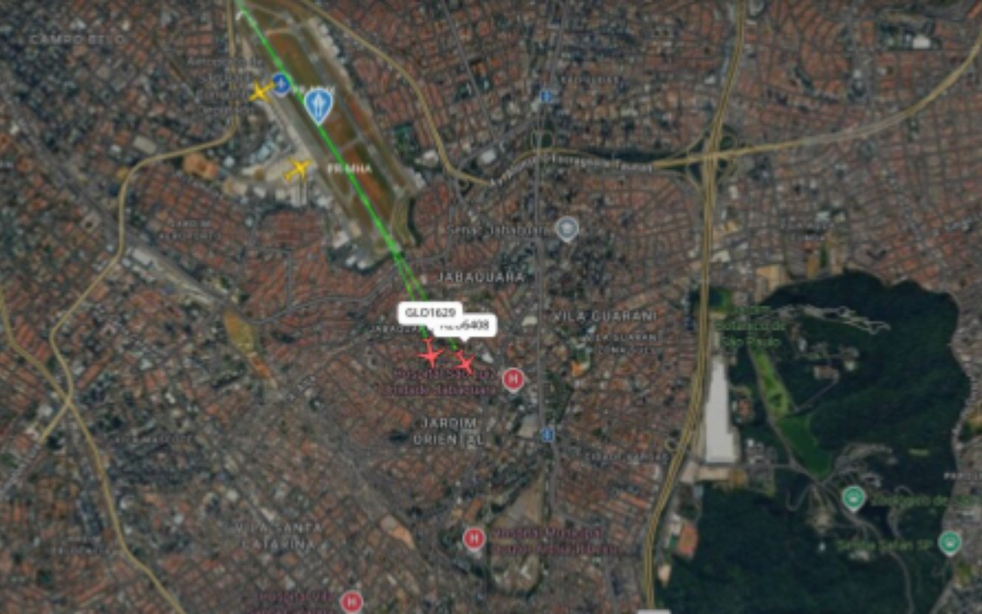 Aviões fixaram a 22 metros um do outro   | abc+