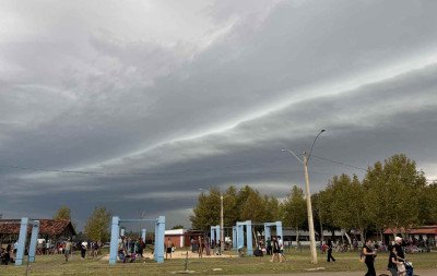 VÍDEO: Tempestade com vento e queda de granizo atinge Vale do Sinos; RS segue em alerta