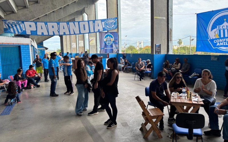 Torcida compareceu no estádio em dia de festa