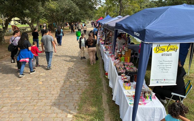 1º de maio, dia de visitação com entrada solidária no Zoológico de Sapucaia do Sul - feira de expositores do município