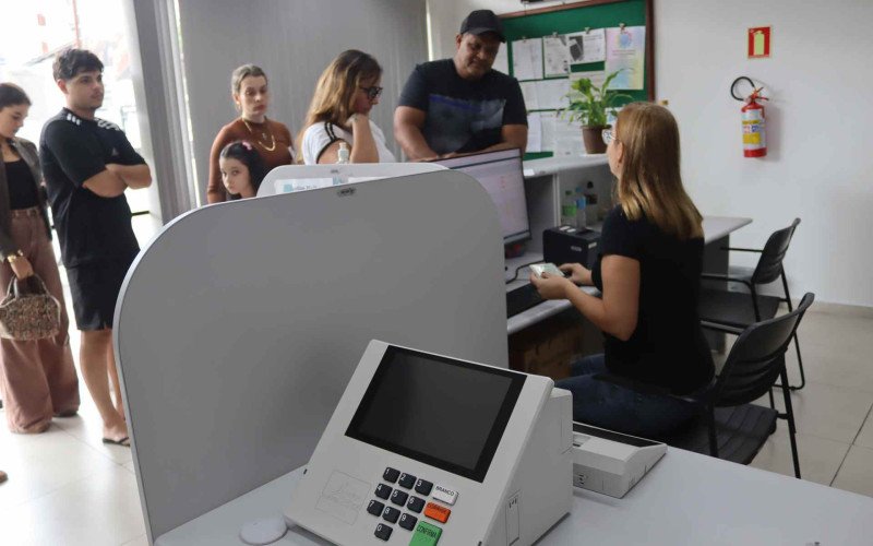 Movimento registrado na Central de Atendimento ao Eleitor de Novo Hamburgo neste sábado (2) | abc+