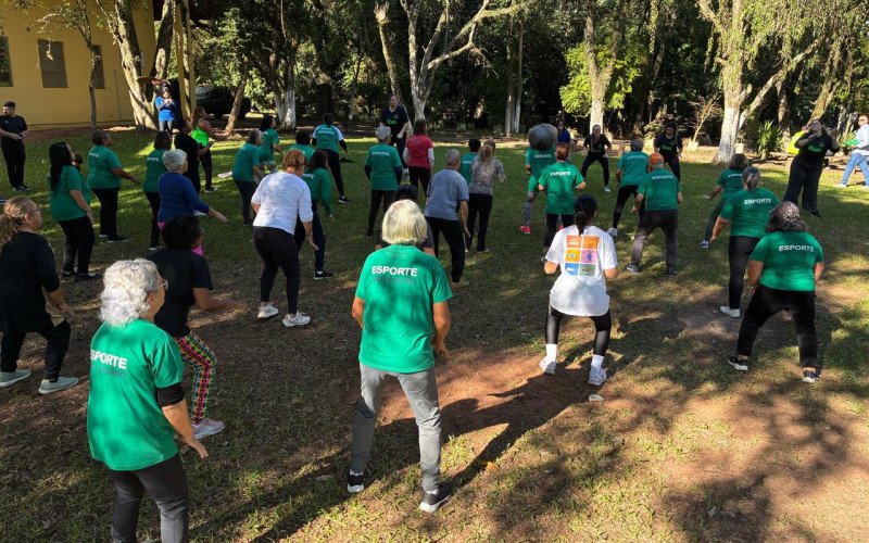 1º de maio com atividades do Pulsa São Léo no Parque do Trabalhador - aulão do Viver Bem