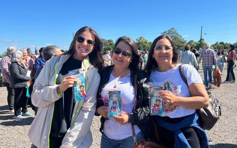 Romaria das Mães, em Novo Hamburgo, reúne centenas de fiéis durante caminhada ao Santuário das Mães na manhã de domingo (3)