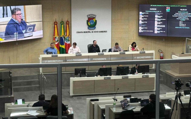 Votação em 2º turno aprovou reajuste do vale-alimentação e reposição salarial de servidores públicos em Novo Hamburgo | abc+