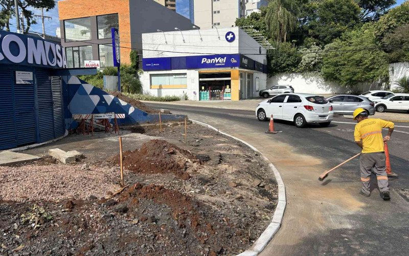 Tamanho da rótula da Rua Marcílio Dias com a Avenida Maurício Cardoso foi reduzido; obra foi concluida nesta segunda-feira (4) | abc+