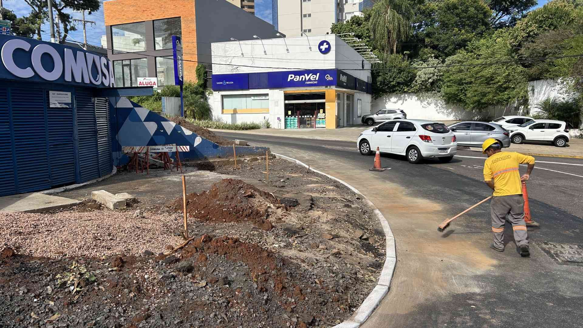 R&oacute;tula &eacute; reduzida para aliviar tr&acirc;nsito em cruzamento de avenida em Novo Hamburgo