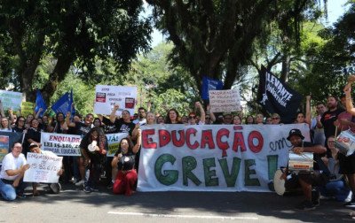 Greve dos professores de Canoas pode estender aulas até janeiro de 2027, avalia Prefeitura