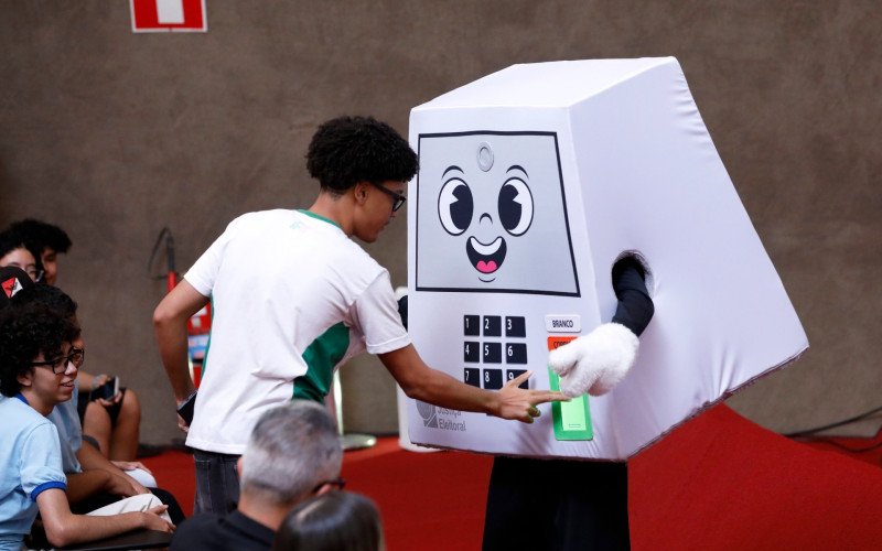 Pilili é novo mascote do TSE