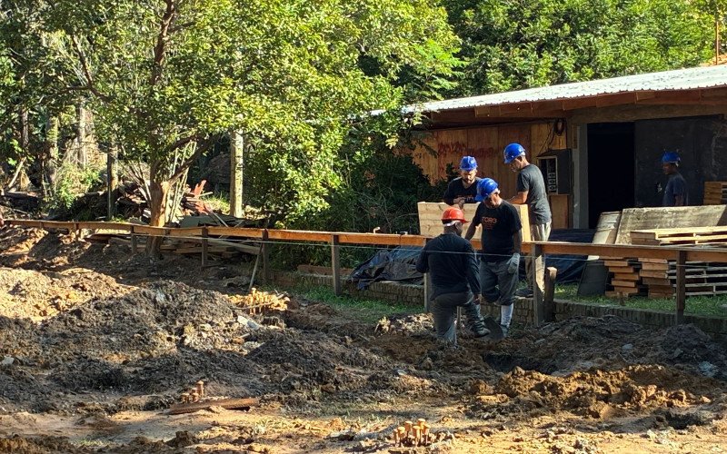 Obras na Casa do Imigrante na Feitoria