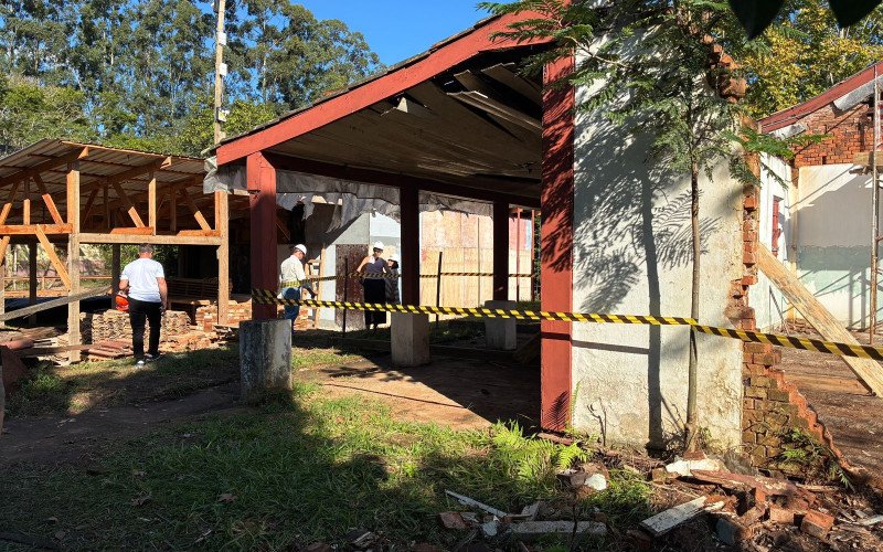 Obras na Casa do Imigrante na Feitoria