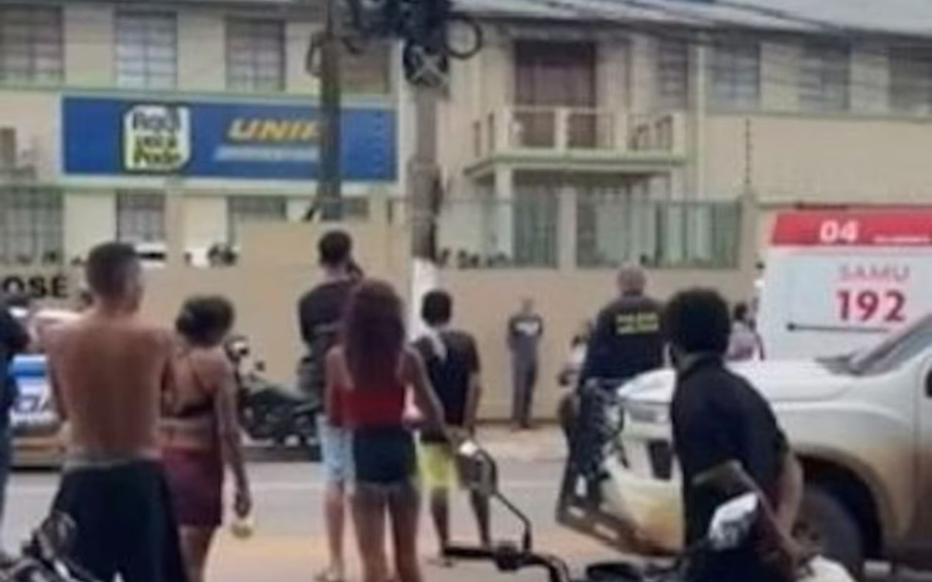 Ataque a tiros em escola no Acre deixa duas funcion&aacute;rias mortas e alunos feridos