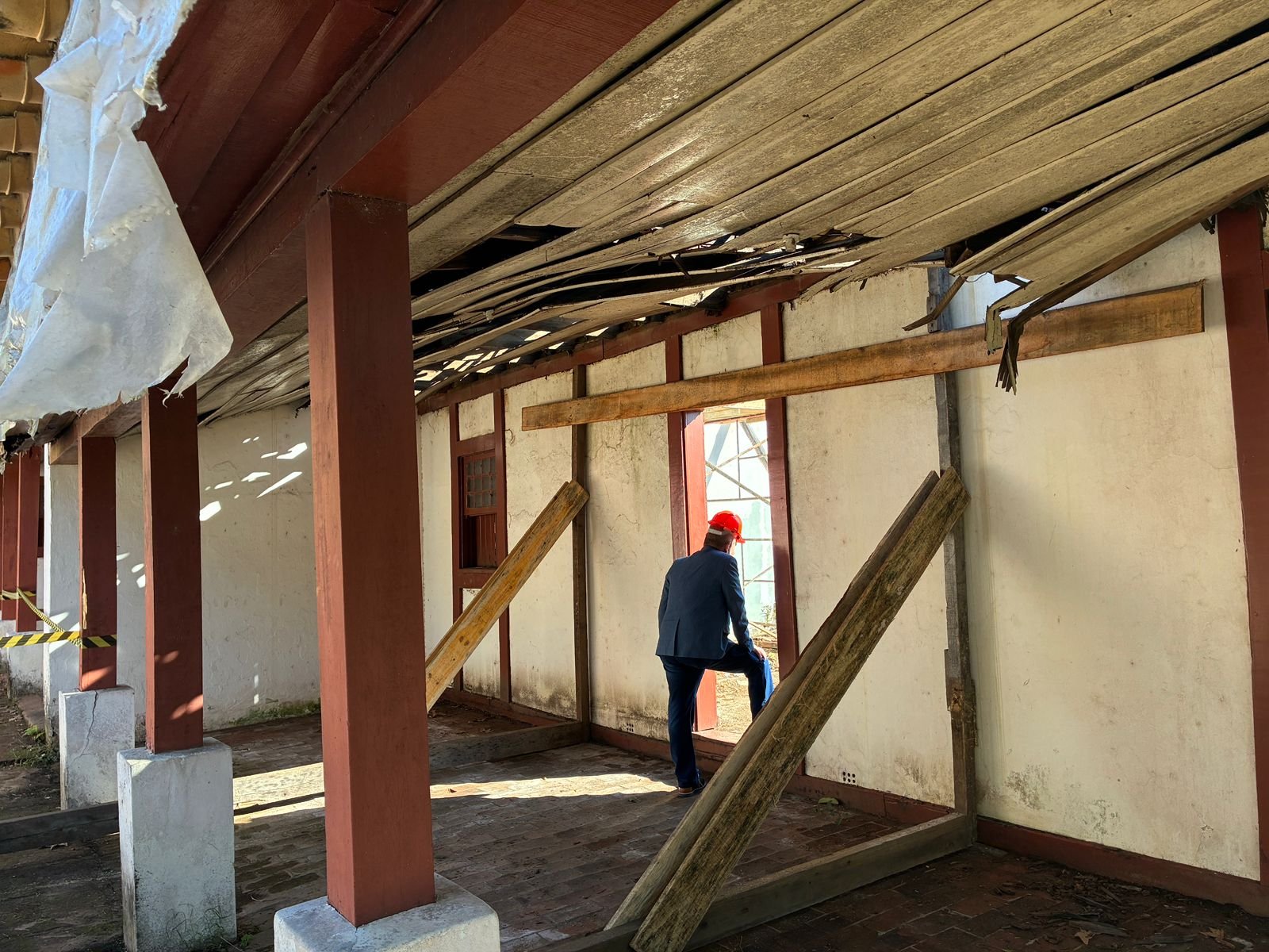 Duas equipes atuam nas obras de restaura&ccedil;&atilde;o da Casa do Imigrante; veja fotos