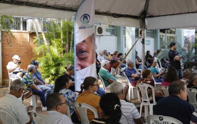 Mutirão de oftalmologia atende centenas de pacientes idosos no Hospital Universitário