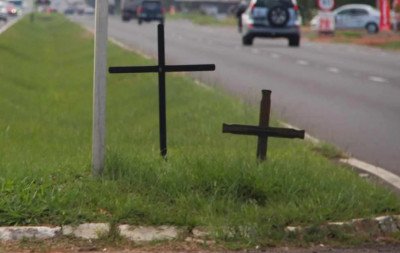 RS-239: Acidente entre carro e bicicleta deixa uma pessoa morta