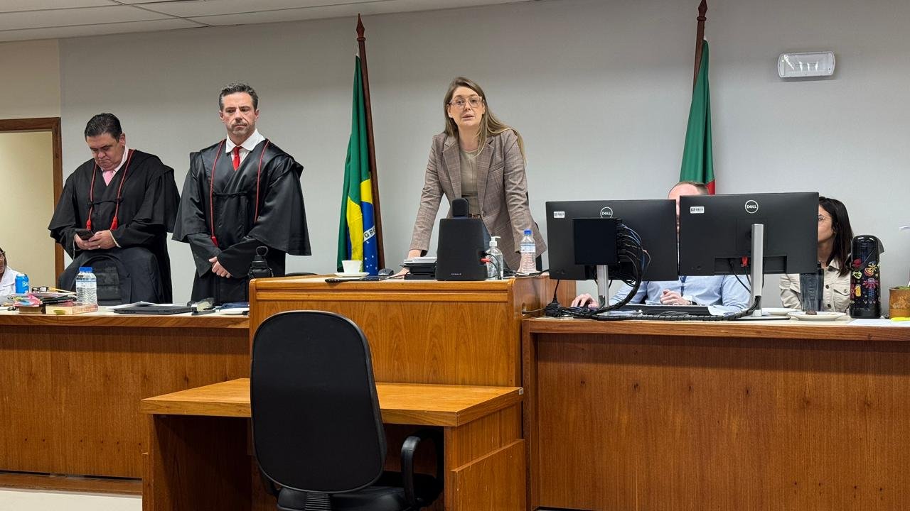 Caso Ruschel: Mulher acusada de matar escriv&atilde;o &eacute; condenada a 18 anos e 8 meses de pris&atilde;o