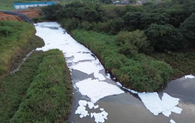 Apesar de não ter resultados para água com gosto e coloração, Fepam admite que situação do Rio dos Sinos piorou