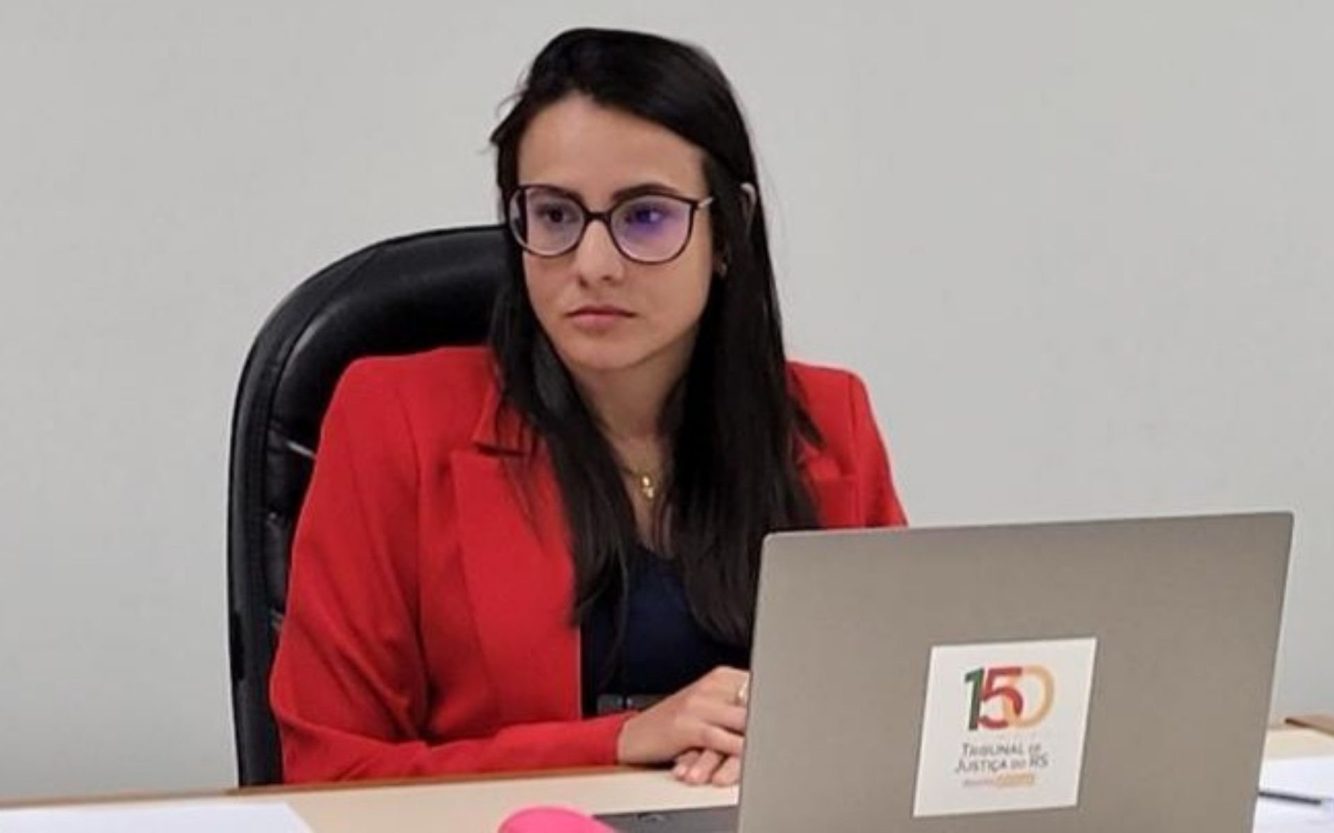 Juíza de 34 anos da região morreu após coleta de óvulos; caso é investigado