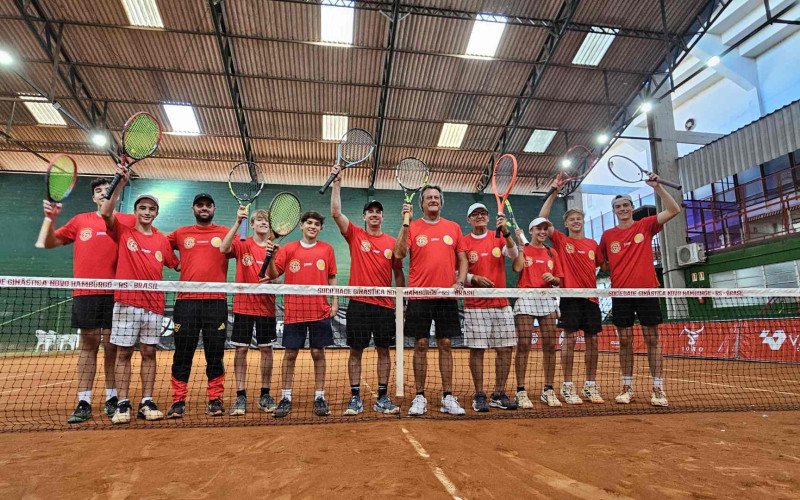 Mario Bravo participou de clínica de tênis na Sociedade Ginástica Novo Hamburgo | abc+