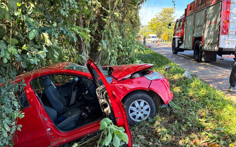 Acidente na RS-115, em Três Coroas, no início da trae desta sexta-feira | abc+