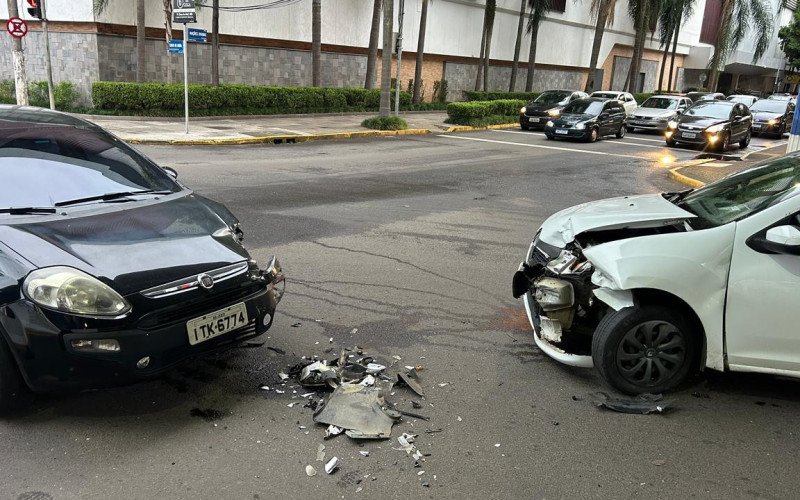 Colisão afetou o trânsito no Centro de Novo Hamburgo | abc+