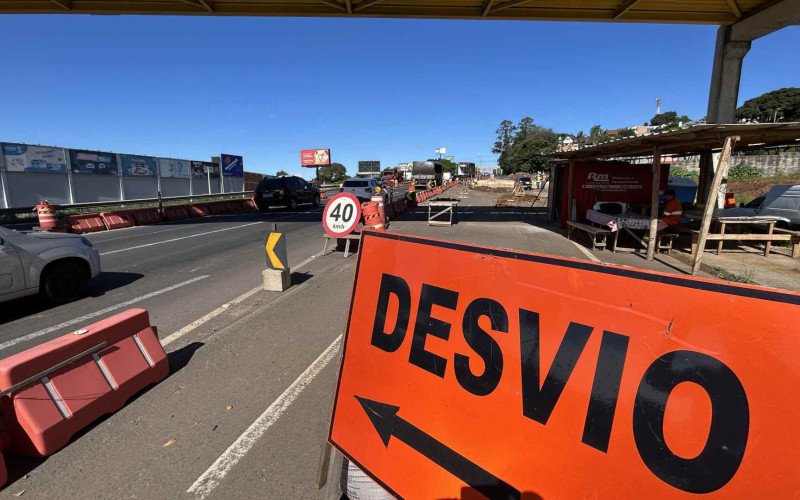 Um dos estreitamentos será no km 237 na BR-116, onde ocorre a construção da passagem inferior no bairro Primavera | abc+