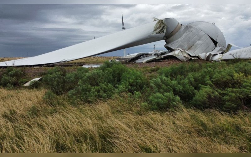Turbina de aerogerador do Parque Eólico Cerro Chato caiu durante vendaval que atingiu Santana do Livramento | abc+