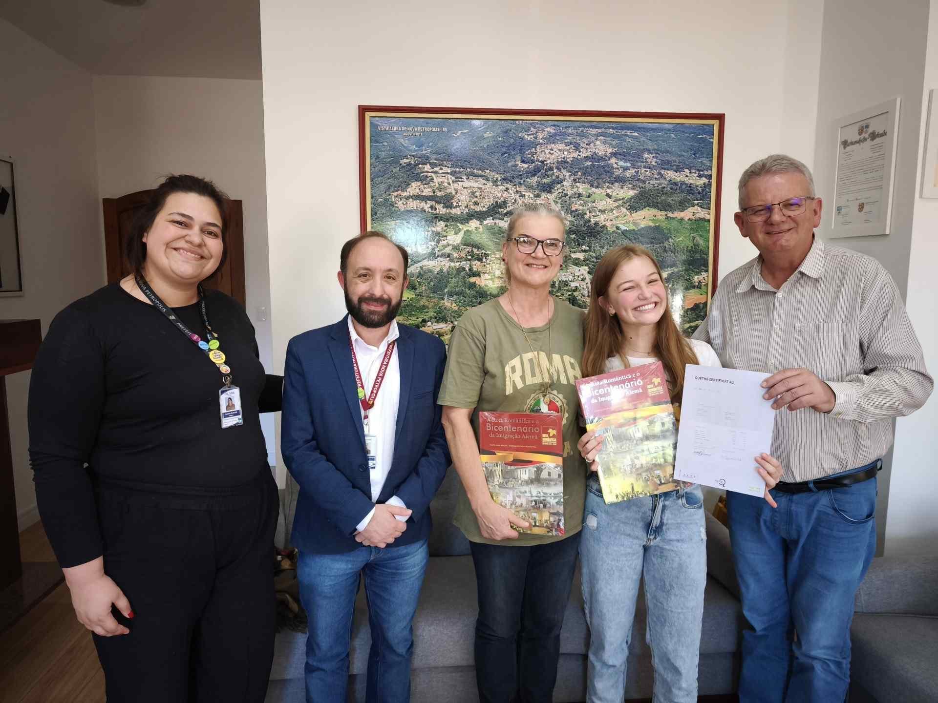 Jovem de Nova Petr&oacute;polis est&aacute; entre 100 estudantes do mundo selecionados para interc&acirc;mbio na Europa