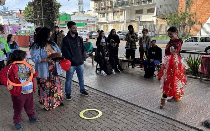 Festival Artístico Cultural Sábado na Praça movimentou Praça Punta del Este, no Centro de Novo Hamburgo, neste sábado (9)
