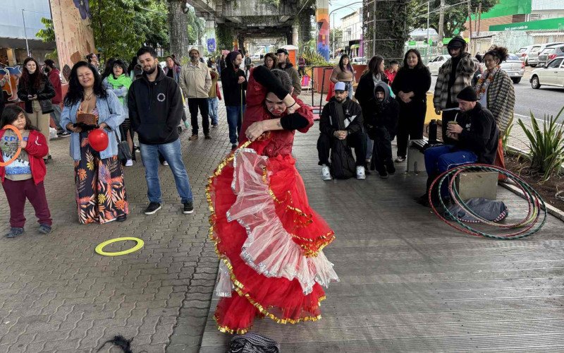 Festival Artístico Cultural Sábado na Praça movimentou Praça Punta del Este, no Centro de Novo Hamburgo, neste sábado (9) | abc+