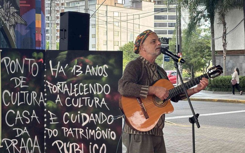 Festival Artístico Cultural Sábado na Praça movimentou Praça Punta del Este, no Centro de Novo Hamburgo, neste sábado (9)