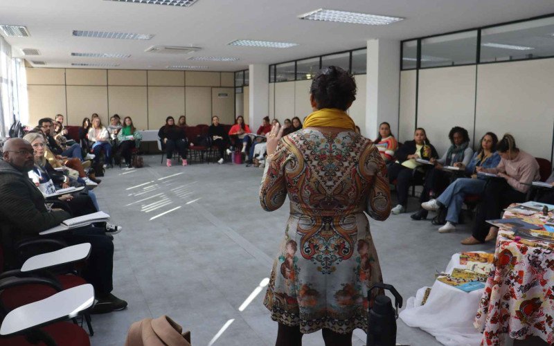 Encontro presencial do curso Uniafro, em Campo Bom | abc+