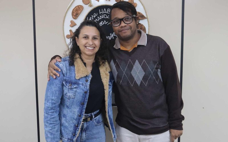 Juliana e César, participantes do curso Uniafro | abc+