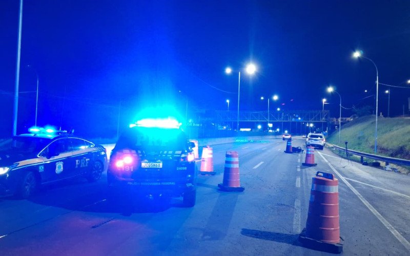 Motociclista morre em acidente na BR-116, em Novo Hamburgo