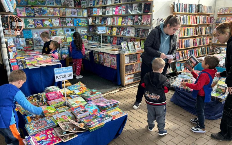Feira do Livro de Rolante segue até este sábado (16) | abc+
