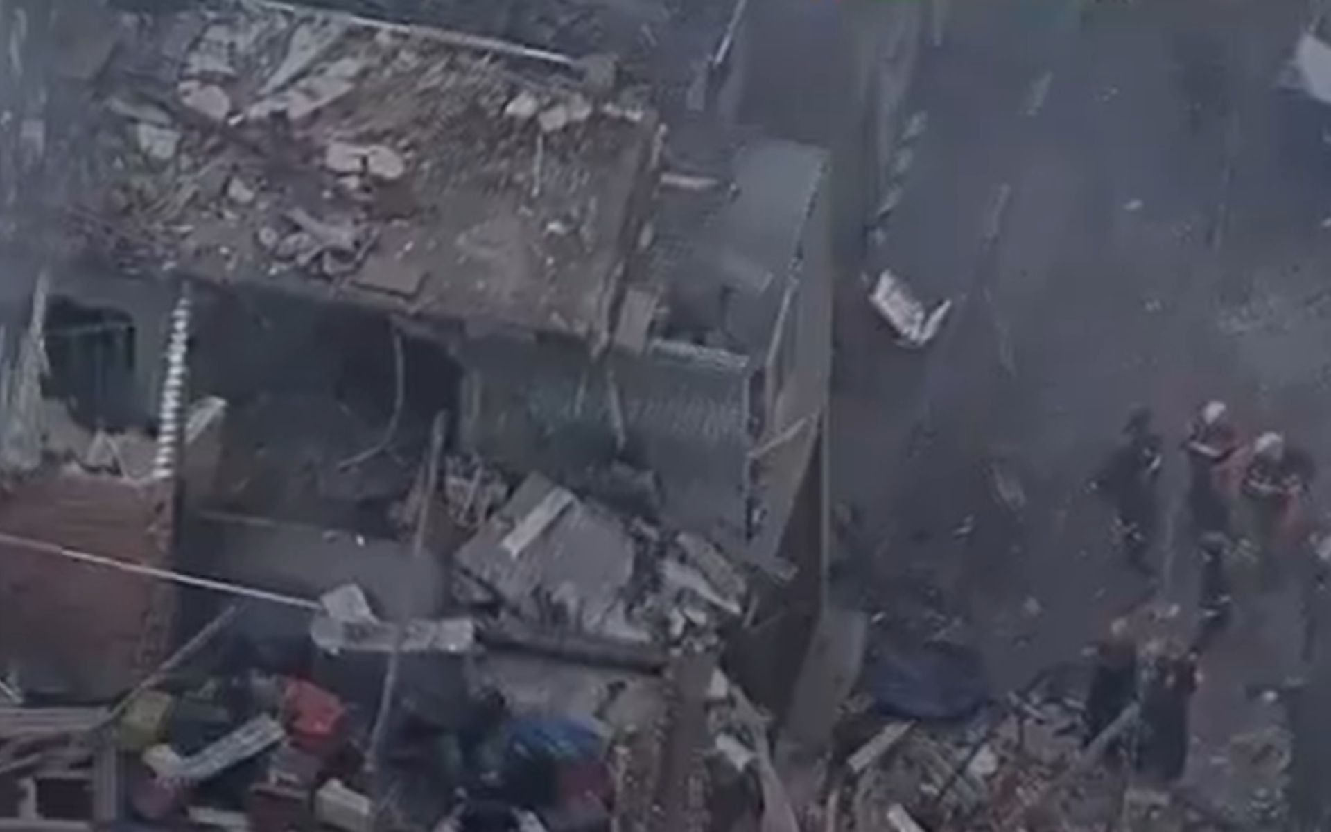 Explos&atilde;o na zona oeste de SP destr&oacute;i casas, deixa um morto e tr&ecirc;s feridos