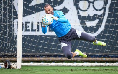 Weverton aparece entre os pré-convocados de Ancelotti para a Copa do Mundo