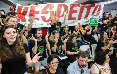 Professores de São Leopoldo paralisam nesta quarta-feira