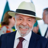Lula sanciona lei que possibilita renovação automática da CNH, mas nem todos terão benefício