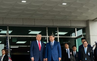 Donald Trump visita Xi Jinping na China em meio ao atoleiro da guerra no Irã