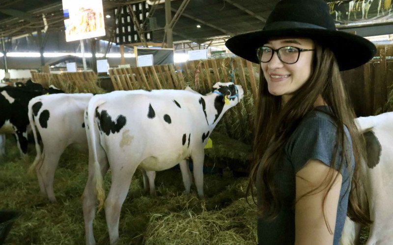  13/05/26 FENASUL - EXPOLEITE - GERAL - T&eacute;cnica em Zootecnia, Paola Carrion, 22 anos