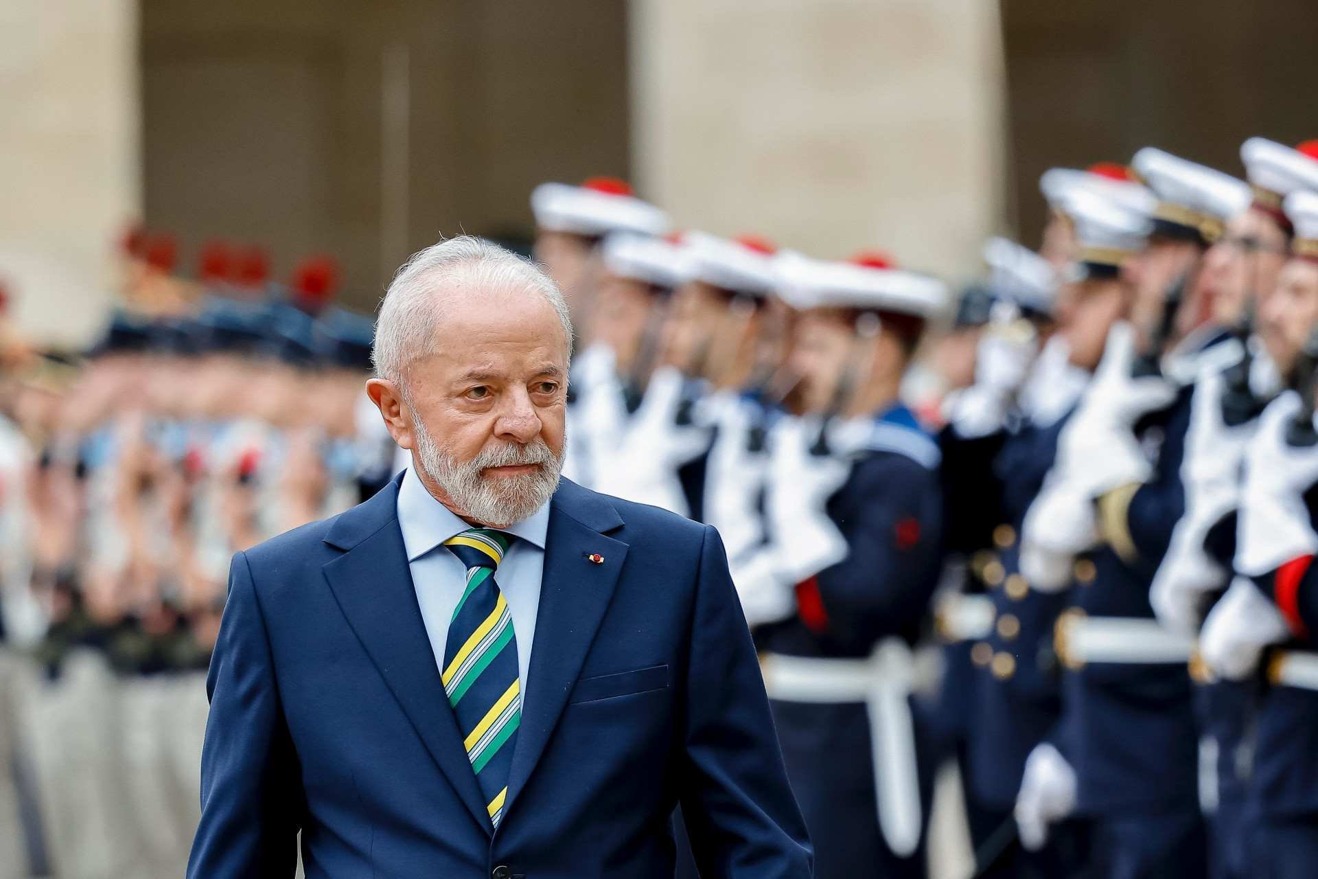 Lula inicia radioterapia ap&oacute;s retirada de c&acirc;ncer de pele na cabe&ccedil;a